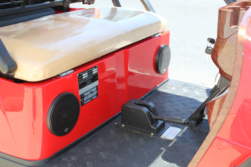 Modular Golf Cart Sound Systems: Tailored Audio Solutions For Entertainment.